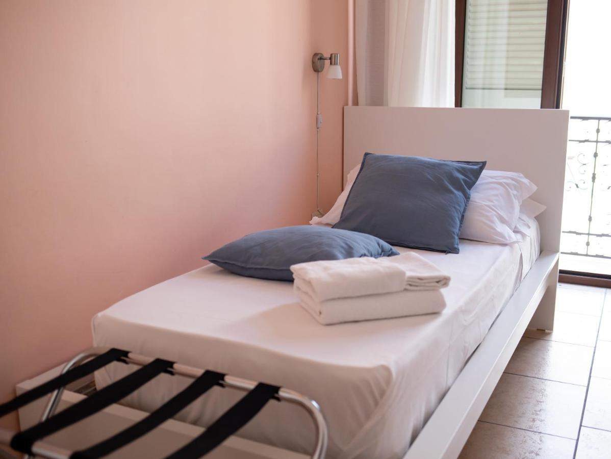 Vico 22 Rooms Napoli Экстерьер фото